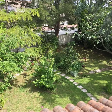 Le Cedre Bleu 度假居 *